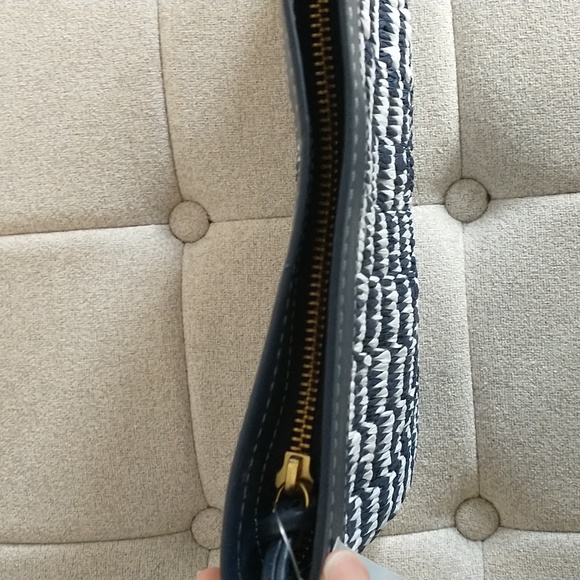 Ann Taylor oversized Raffia soft clutch sapphire - Picture 4 of 7